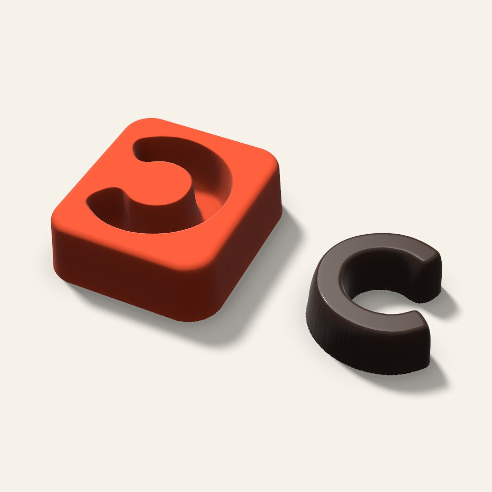 Letter C Mold, 1.5 Inch, 3D render